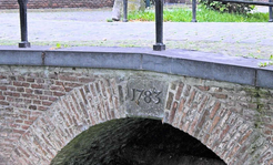 stadswandelingen in mooie steden InZicht: Heusden - Demer - brug 1783